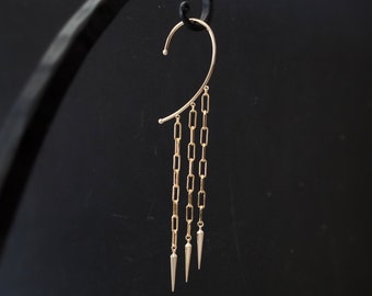 REVE// Gold dangle ear cuff, Long paperclip chain ear cuff, Gold spikes, Wrap earring, No piercing