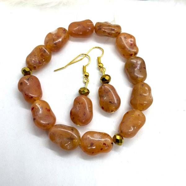 Parure ensemble orange or en bracelet élastique et boucles d’oreilles fête des mères