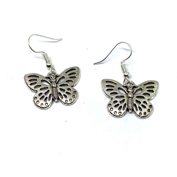 Boucles d’oreilles en métal argenté pendante papillon butterfly