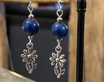 Silver metal dangling earrings with daisy flower and navy blue natural stone bead
