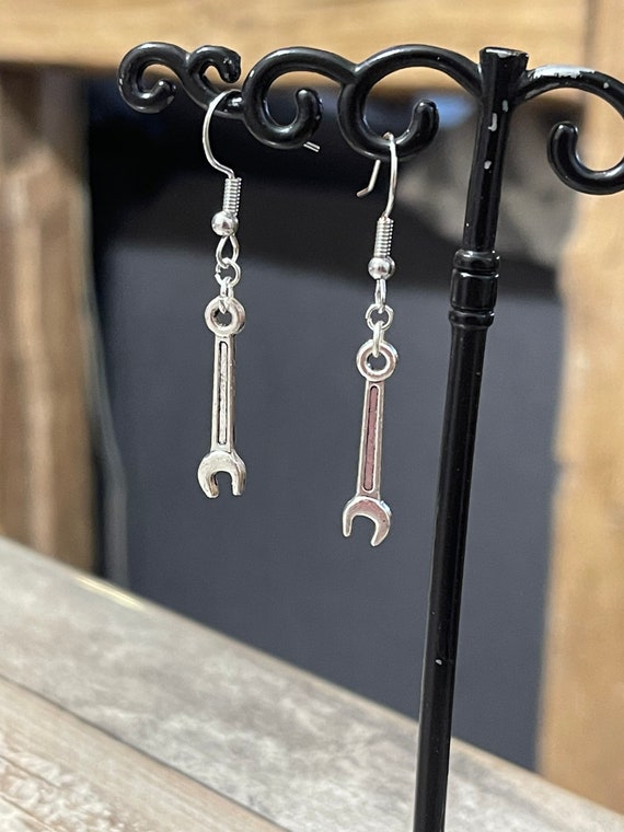 Boucles D'oreilles Clous Métal Argenté – Vintage, Bon état