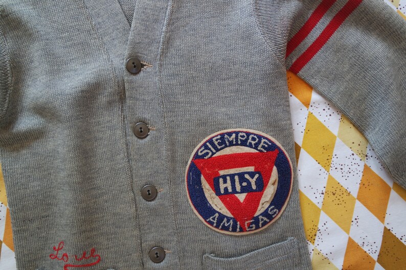 Spanish /'Siempre Amigas/' Patch Stripe Knit Sweater Size Small 20s Cardigan Vintage 1920s Gray Wool Knit Cardigan