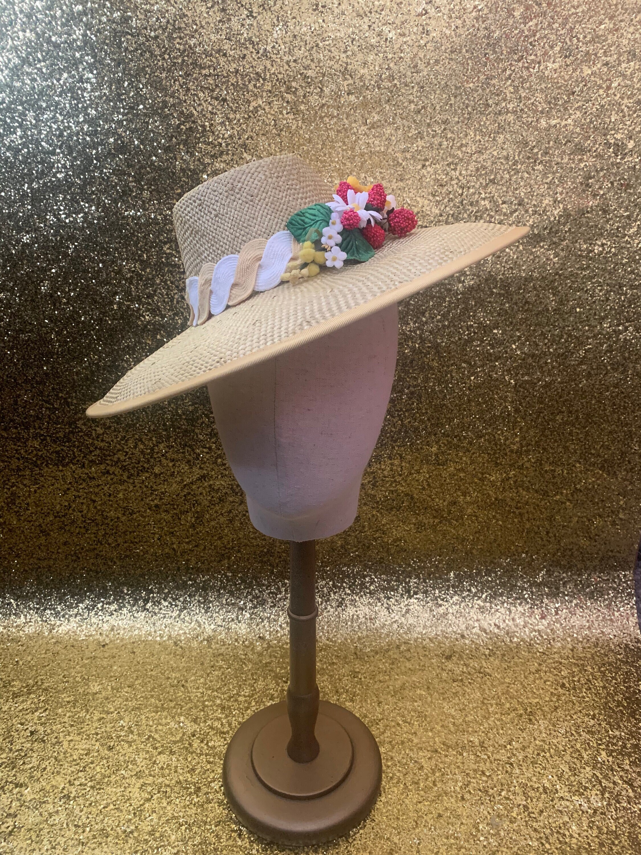 VINTAGE DAZZLING FLOWERED WHITE STRAW ACCENTED HAT AND BOX il_fullxfull.2604911615_h54v.jpg main image 2