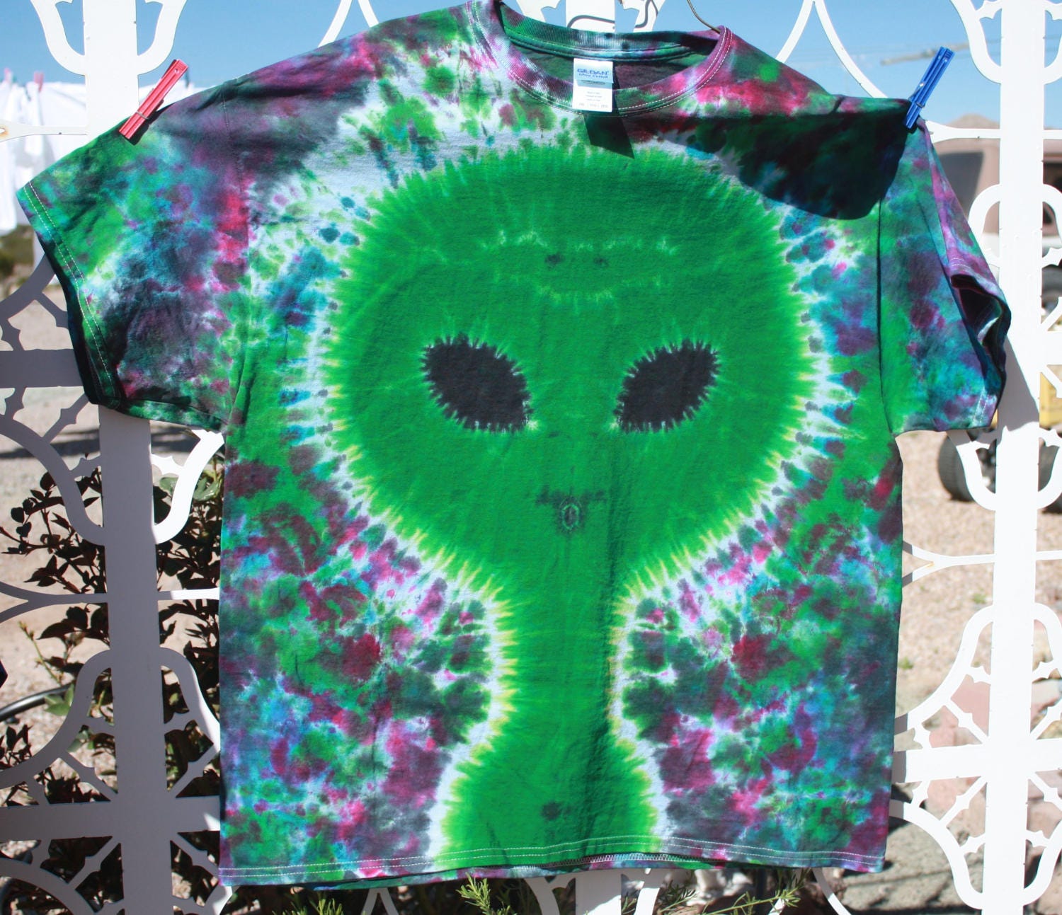 2XL Tie Dye Shirt Unisex Alien Shirt Alien Front Space Ship | Etsy