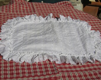 eyelet pillow cases