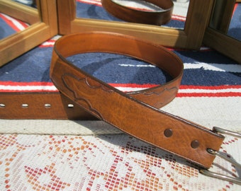 1980s Tony Lama Tooled Leather Western Belt (29-32 display picture 2