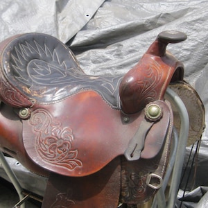 Circle Y Western Saddle, 15 inch ; Pick up only