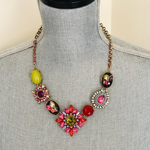 Betsey Johnson Bohemian Rhinestone Flower Necklace: Gold Tone Statement Jewelry