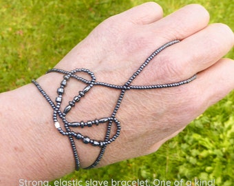 Natural HEMATITES, elastic gemstone slave bracelet. Crystal bracelets ring. Semi precious stone finger bracelet. Stretch ring bracelet