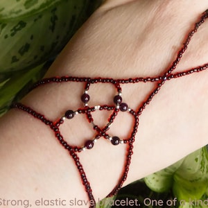 Natural GARNET elastic slave bracelet. Silver plated beaded Hand finger jewelry. Hand jewelry. Ring bracelet. Hand bracelet. Hand chain ring