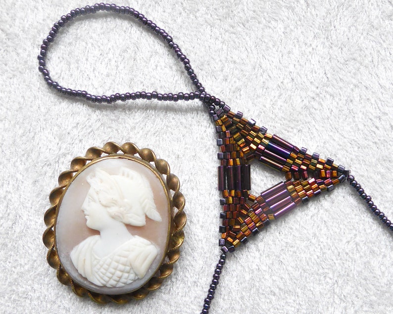 Gold iris & purple metallic elastic slave bracelet. Beaded hand finger jewelry. Beadwork finger bracelet. Hand jewelry. Ring bracelet. image 2