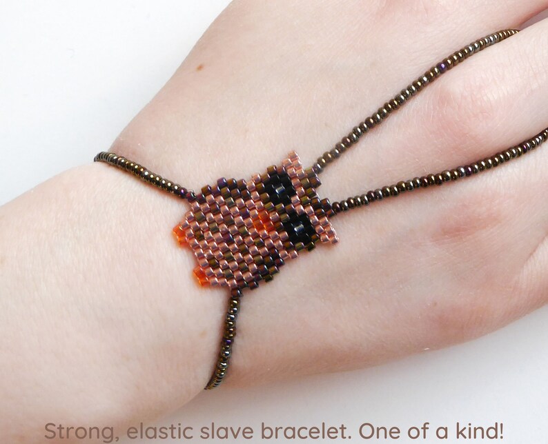 Cute Owl beadwork with gold copper rainbow delica beads. Elastic animal slave bracelet. Beaded Finger bracelet. Hand jewelry. Hand chain. image 1