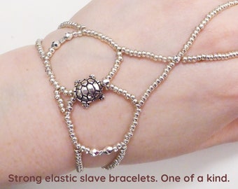 Silver plated TURTLE and faceted beads. Elastic animal slave bracelet. Hand finger jewelry. Bracelet ring. Finger bracelet. Hand chain.