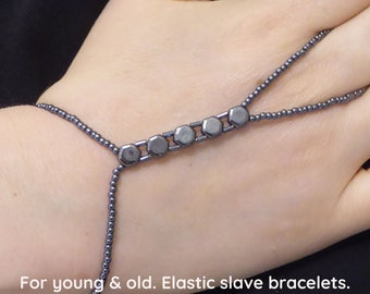 Gray metallic HoneyComb beads.  Elastic slave bracelet. Beaded Hand finger jewelry. Finger bracelet. Hand jewelry Ring bracelet. Hand chain.