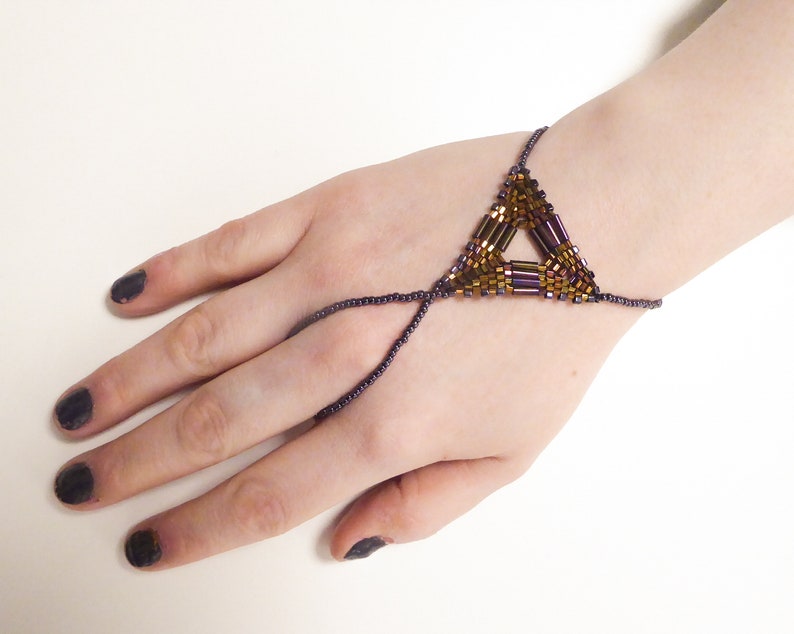 Gold iris & purple metallic elastic slave bracelet. Beaded hand finger jewelry. Beadwork finger bracelet. Hand jewelry. Ring bracelet. image 3