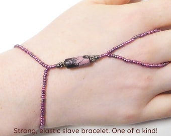 Natural RHODONITE. Pink purple metallic elastic gemstone slave bracelet. Beaded crystal bracelets ring. Semi precious stone Hand jewellery.