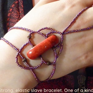 Natural SPONGE CORAL, elastic gemstone slave bracelet. Crystal hand finger jewelry. Semi precious stone hand bracelet. Hand chain ring.