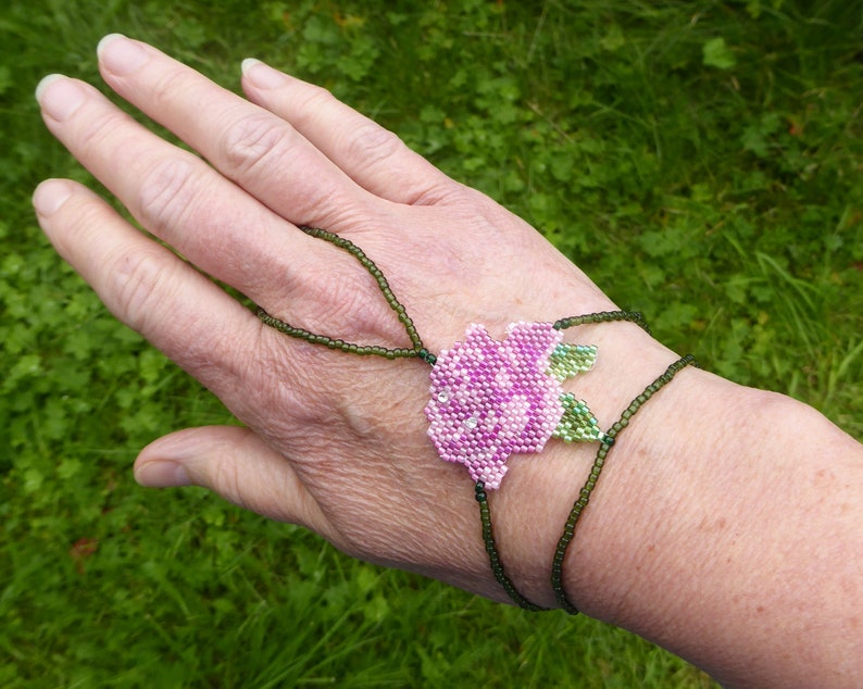 Rose beadwork. Elastic slave bracelet. Beaded Hand finger jewelry, Finger bracelet, Hand jewelry, Ring bracelet, Hand bracelet, Hand chain image 6