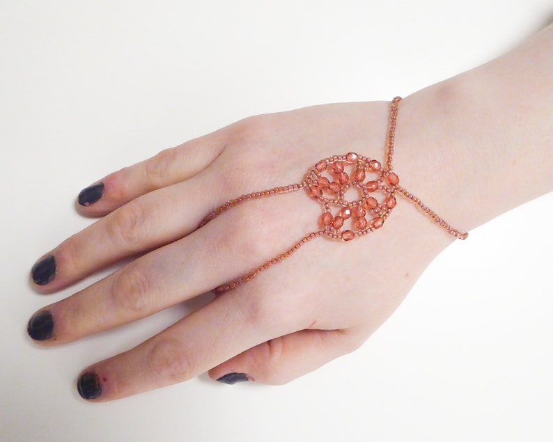 Orange pink faceted heart. Elastic slave bracelet. Terracotta lined crystal luster seed bead. Ring bracelet. Hand jewelry. Finger jewelry. image 3