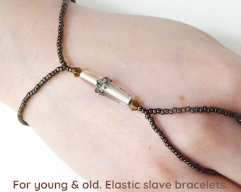 White and copper elastic slave bracelet. Hand finger jewelry. Finger bracelet. Hand jewelry. Ring bracelet. Hand bracelet. Hand chain.