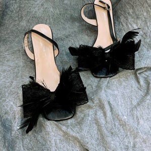 Schwarze Federn Bögen Schuhanhänger, Spitzenschuh Bogen Clip für Frauen, Bögen Clips für Schuh, handgemachte Bögen für Schuhe