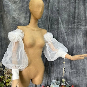 Wedding Crumpled Tulle Detachable Sleeves, The End Of The Sleeves With Buttons