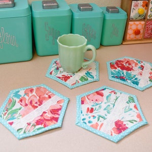 Pioneer Woman~Gorgeous Garden~Kitchen Decor~Quilted Mug Rugs~Farmhouse Decor~Country Decor~Vintage Kitchen~Country Kitchen~Farmhouse Kitchen
