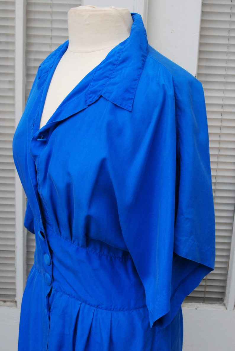 1980s Silk Day Dress Blue Button Up Kimono Sleeves L 40