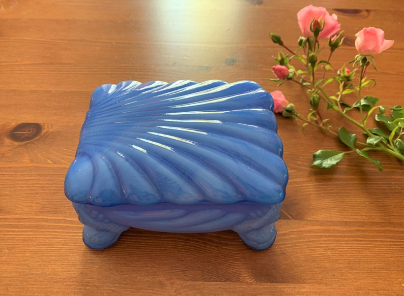 circa 1960s Boyd/'s Glass Trinket Box