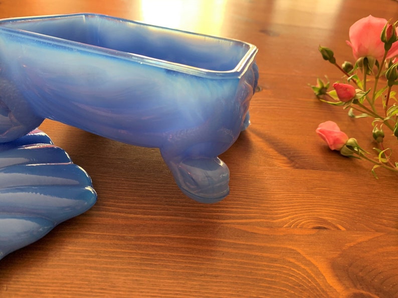 circa 1960s Boyd/'s Glass Trinket Box