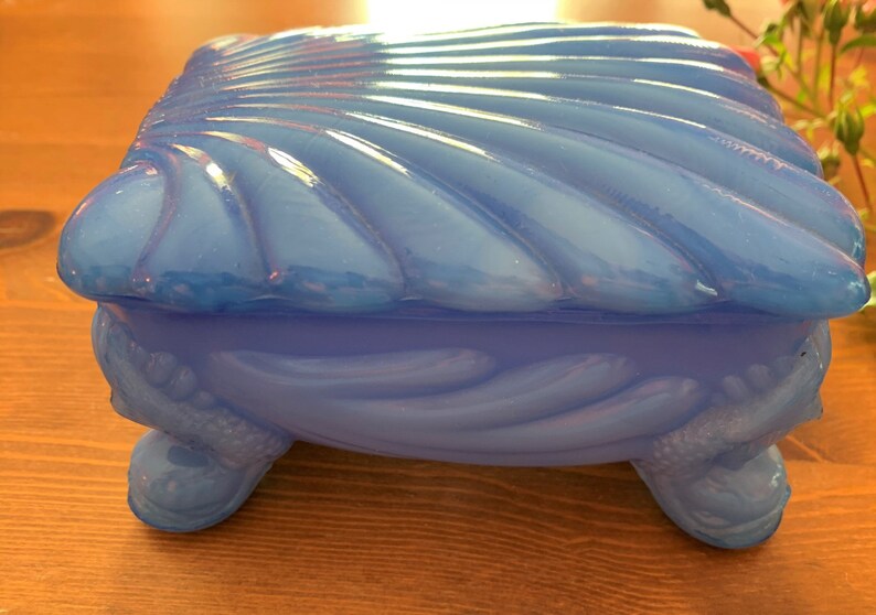 circa 1960s Boyd/'s Glass Trinket Box