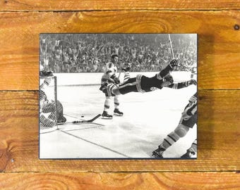 Bobby Orr Boston Bruins - 1970 "Flying Goal" Wins Stanley Cup - Wood Wall Panel