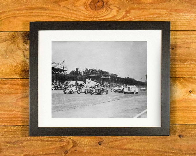 Indianapolis 500 Race - Vintage 1930's Image of the Start of Race - Matted and Framed Sports Room and Bar Wall Hanging