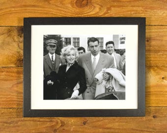 Joe DiMaggio & Marilyn Monroe - Iconic Celebrity Couple 1954 - Matted and Framed Vintage Wall Hanging