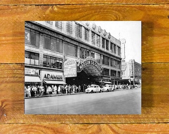 Iconic Madison Square Garden - NYC Arena 1925-1968 - Vintage Sports Wood Wall Panel