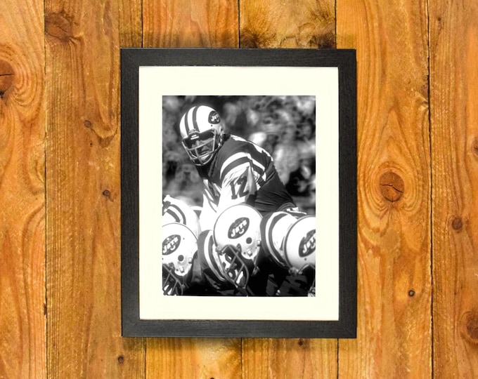 Joe Namath - Iconic New York Jets Quarterback 1960s-1970s - Framed Sports Room Wall Hanging