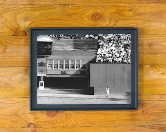 Willie Mays - "The Catch" New York Giants 1954 World Series - Vintage Sports Wall Poster
