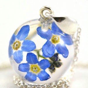 Forget-me-not Pendant, Blue Flower Pendant, Nots Resin Pendant, Silver Pendant, Blue Myosotis alpina Necklace, Sphere 1.4 cm, Chain 45 cm.