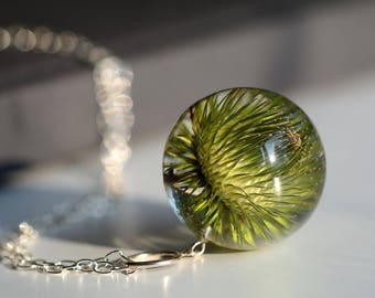 Resin Pendant with real Burdock, Green Burdock Necklace, Resinn Jewellery with real Plant, Made in Poland. Sphere 4 cm. Chain 80 cm.