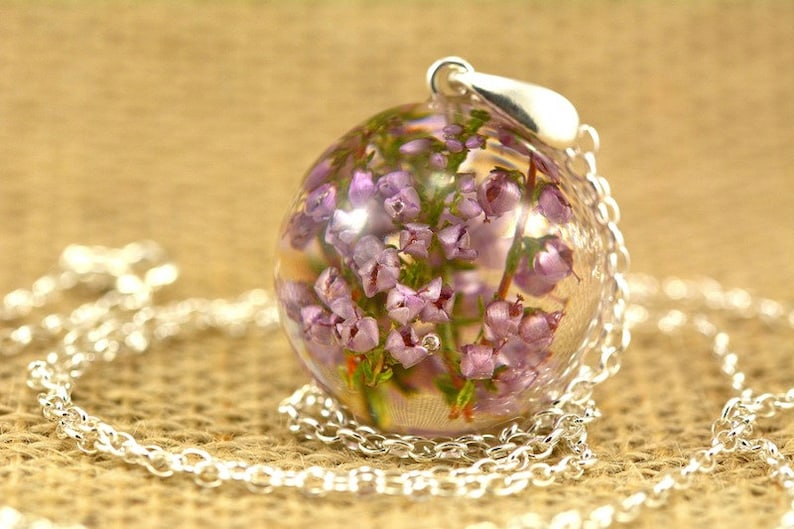 Real Heather Pendant, Natural Heather Necklace, Heather Jewelry, Resin Flower Pendant, Silver Pendant, Sphere 2.5 cm, Chain 80 cm. image 2