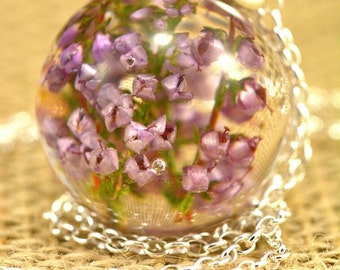 Real Heather Pendant, Natural Heather Necklace, Heather Jewelry, Resin Flower Pendant, Silver Pendant, Sphere 2.5 cm, Chain 45 cm.