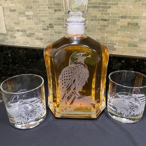 Eagle Engraved Decanter | Blad Eagle Gift | Patriotic Eagle Gift | Custom Whiskey\Bourbon Decanter 23.75 oz.| Optional Matching Rock Glasses