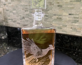 Pheasant Whiskey Decanter: Sand-Carved Glass Gift (810 ml)