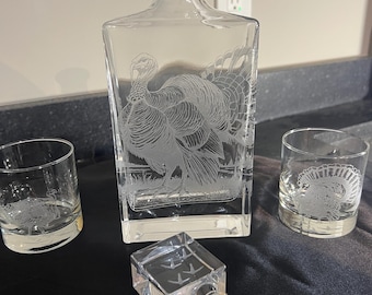 Handcrafted Sand-carved Turkey and Nature Scene Decanter 810 ml : and Optional Whiskey Glasses