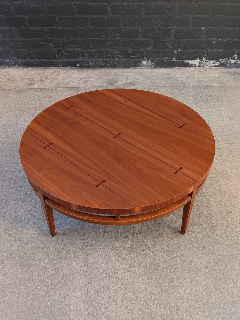 Mid-Century Modern Walnut Coffee Table with Inlaid Bowtie Rosewood by Lane , c.1960s image 3
