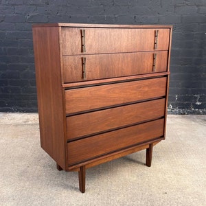 Mid-Century Modern Walnut Highboy Dresser, c.1960s image 3