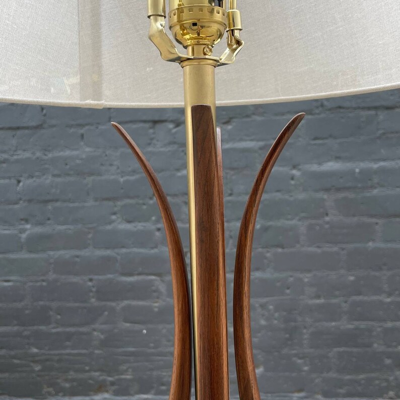 Mid-Century Modern Sculpted Walnut Table Lamp, c.1960s image 5