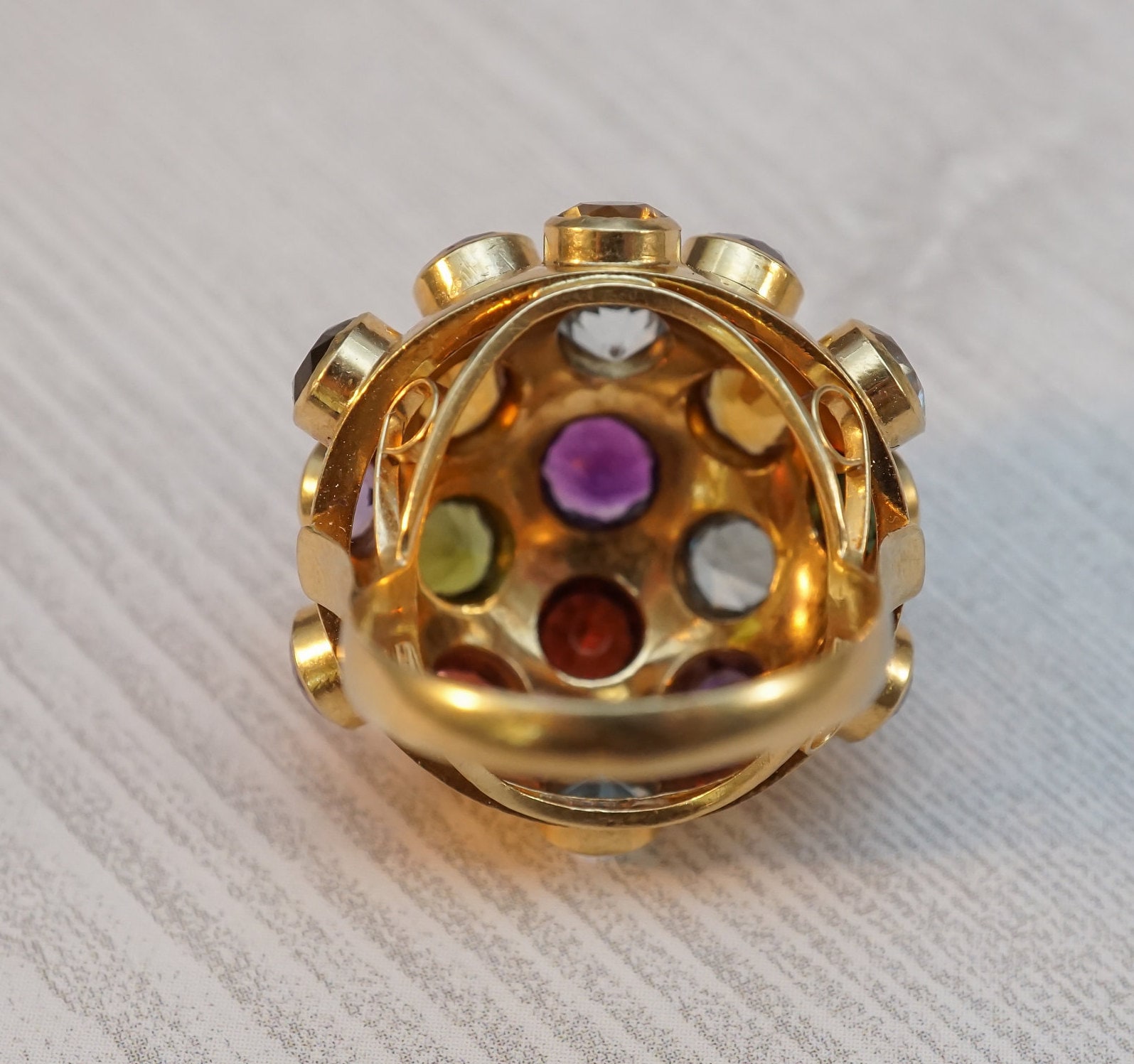 H stern sputnik ring outlet