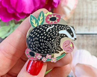 Badger enamel Pin badge, Badger pin, save the badgers, I love badgers, Badger jewellery, Illustrated enamel pin, Badger appreciation pin