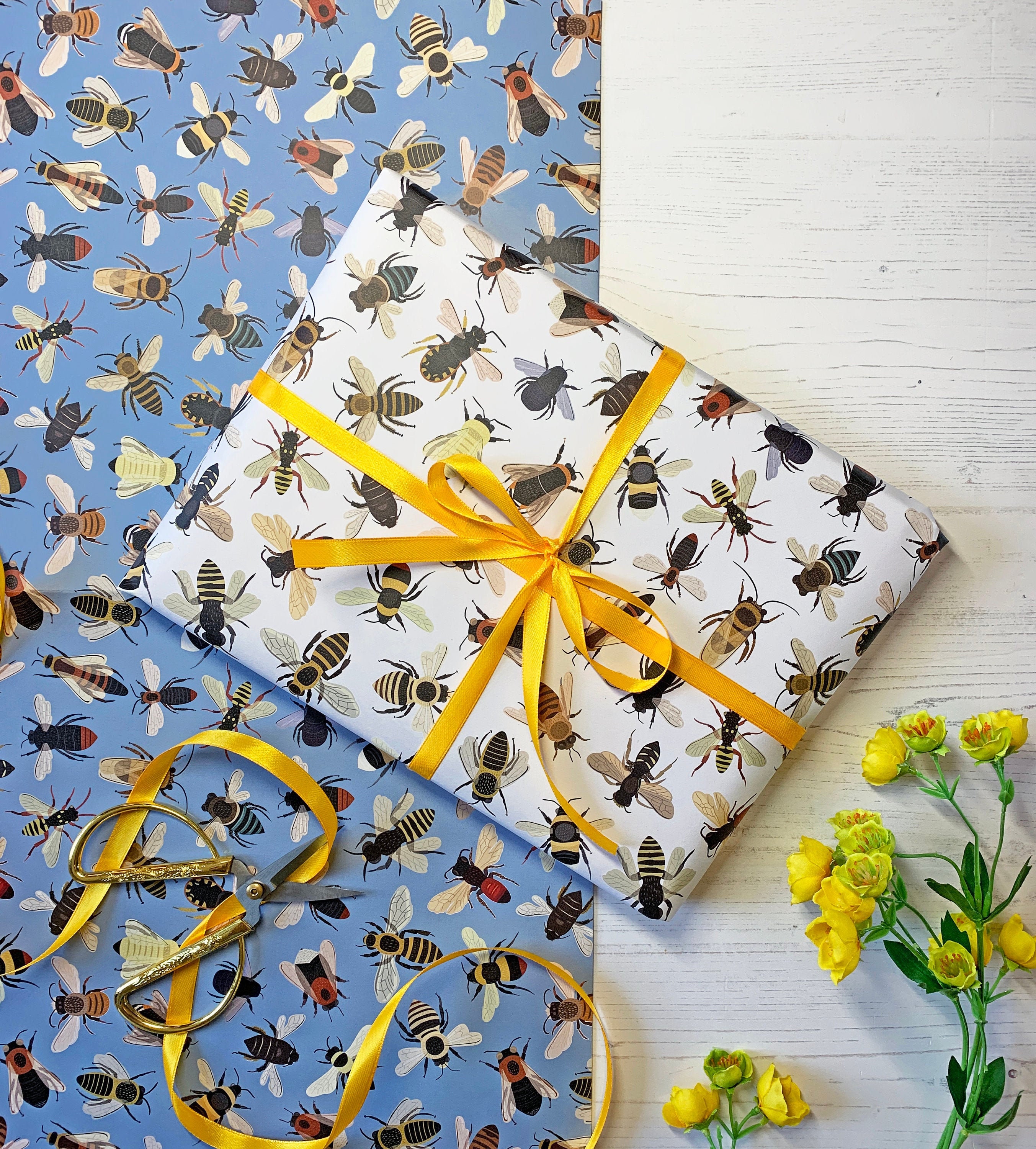 Bumble Bee Wrapping Paper, Wrapping Paper Sheet, Bee Gift Wrap, Bee Lovers  Gift, Bumble Bee Wrap, Illustrated Wrapping Paper, Bee Paper 